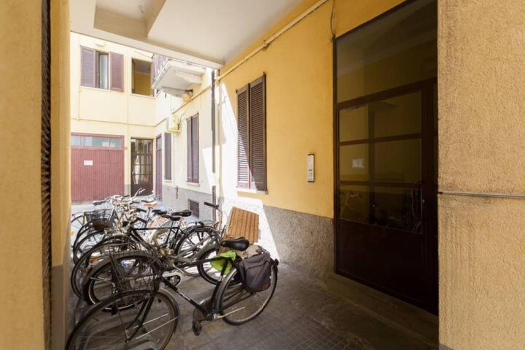 Porta Ticinese Cozy Apartment Con Balcone Милано Екстериор снимка